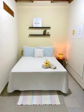Studio privativo com trilha para a praia